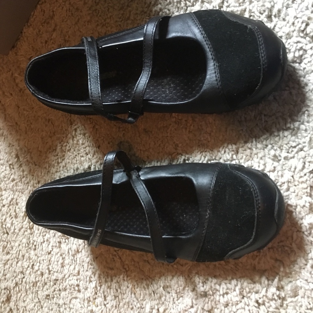 Skechers black flat Mary Janes 6.5